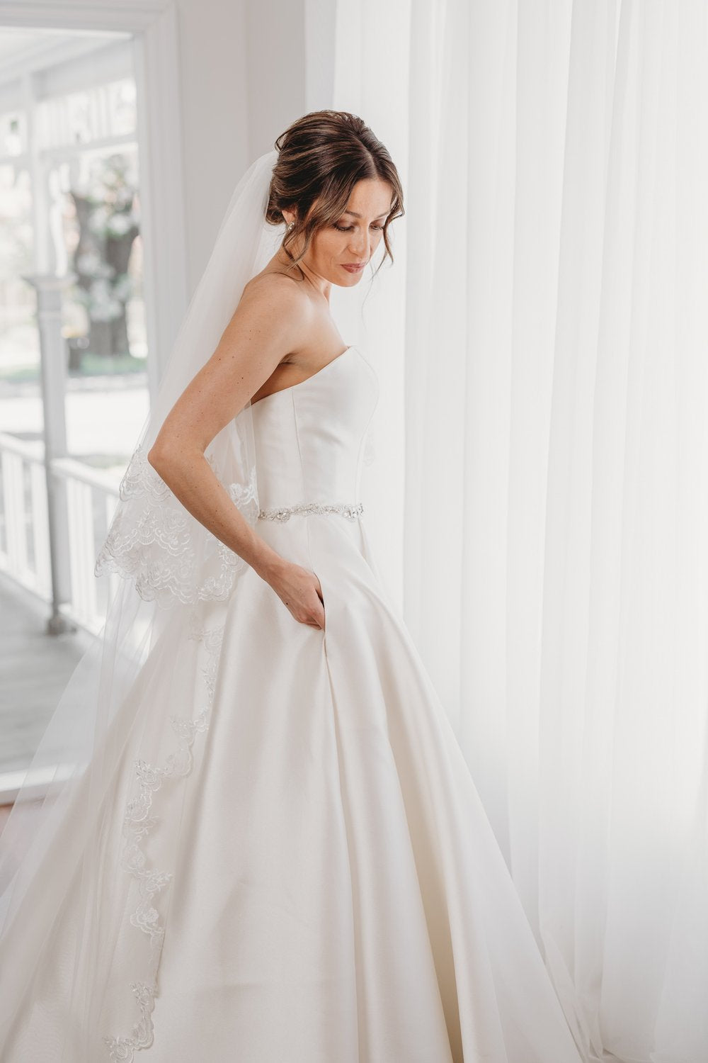 AN6041 Two Tiered Circular Cut Lace Veil