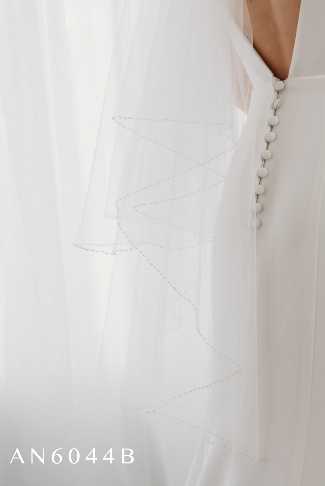 AN6044B Ivory Tulle Beaded Veil