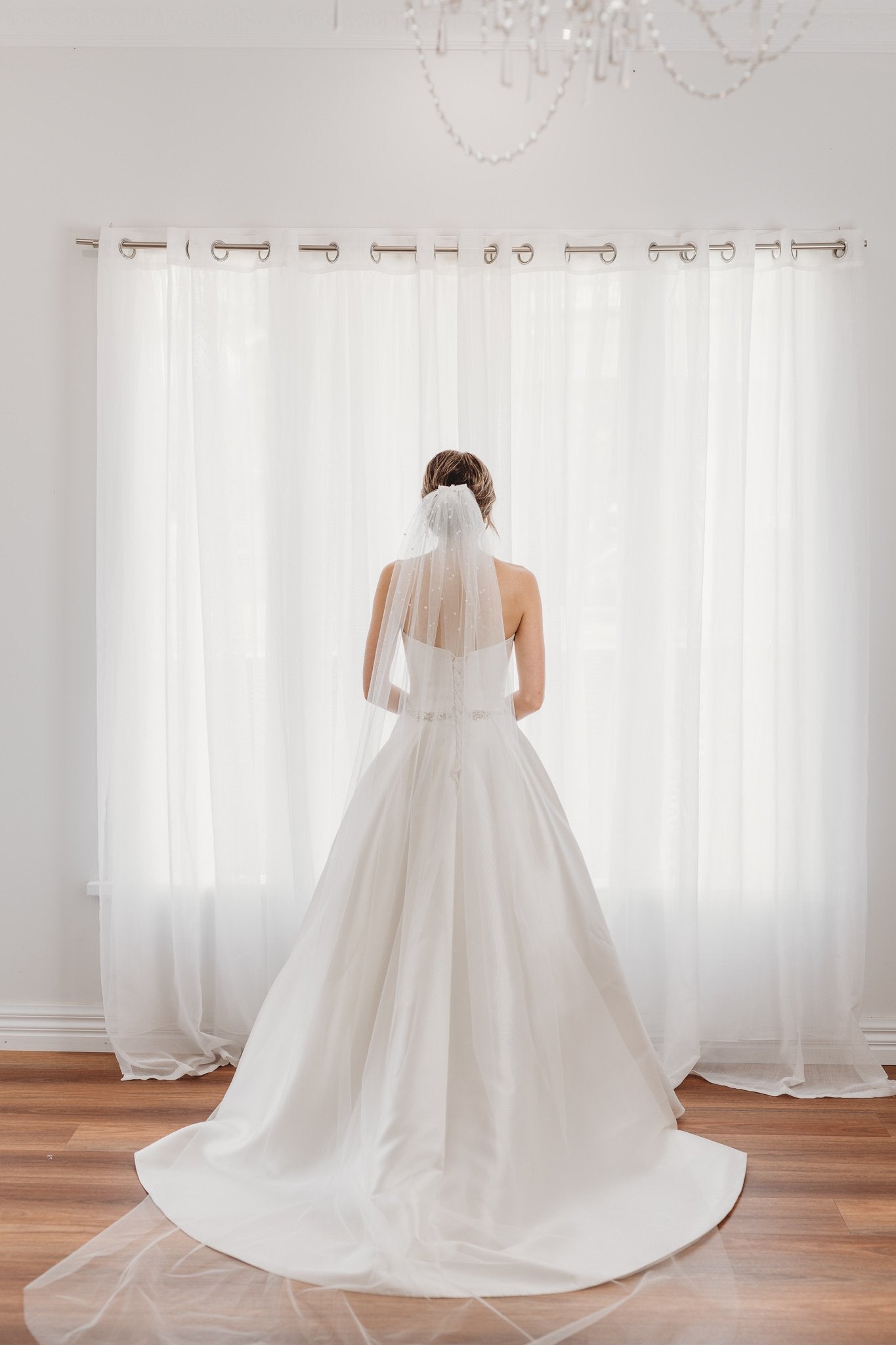 AN6116 Ivory Pearl Tulle Veil