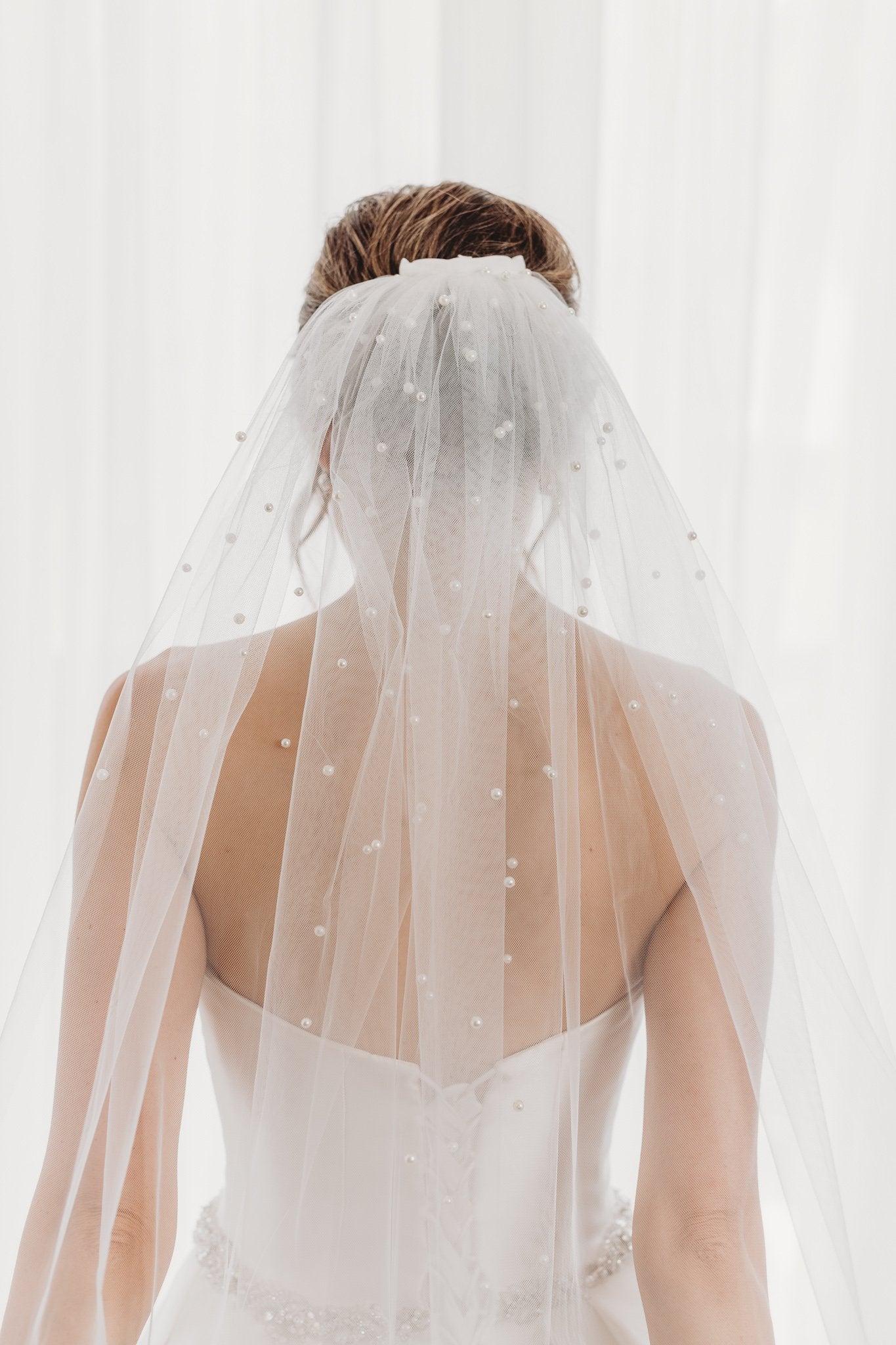 AN6116 Ivory Pearl Tulle Veil