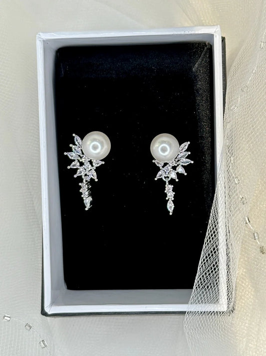 Evelyn Pearl Drop Earring