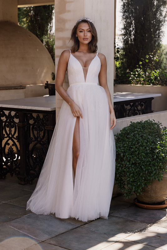 Kiri Bridal Gown - Vintage White