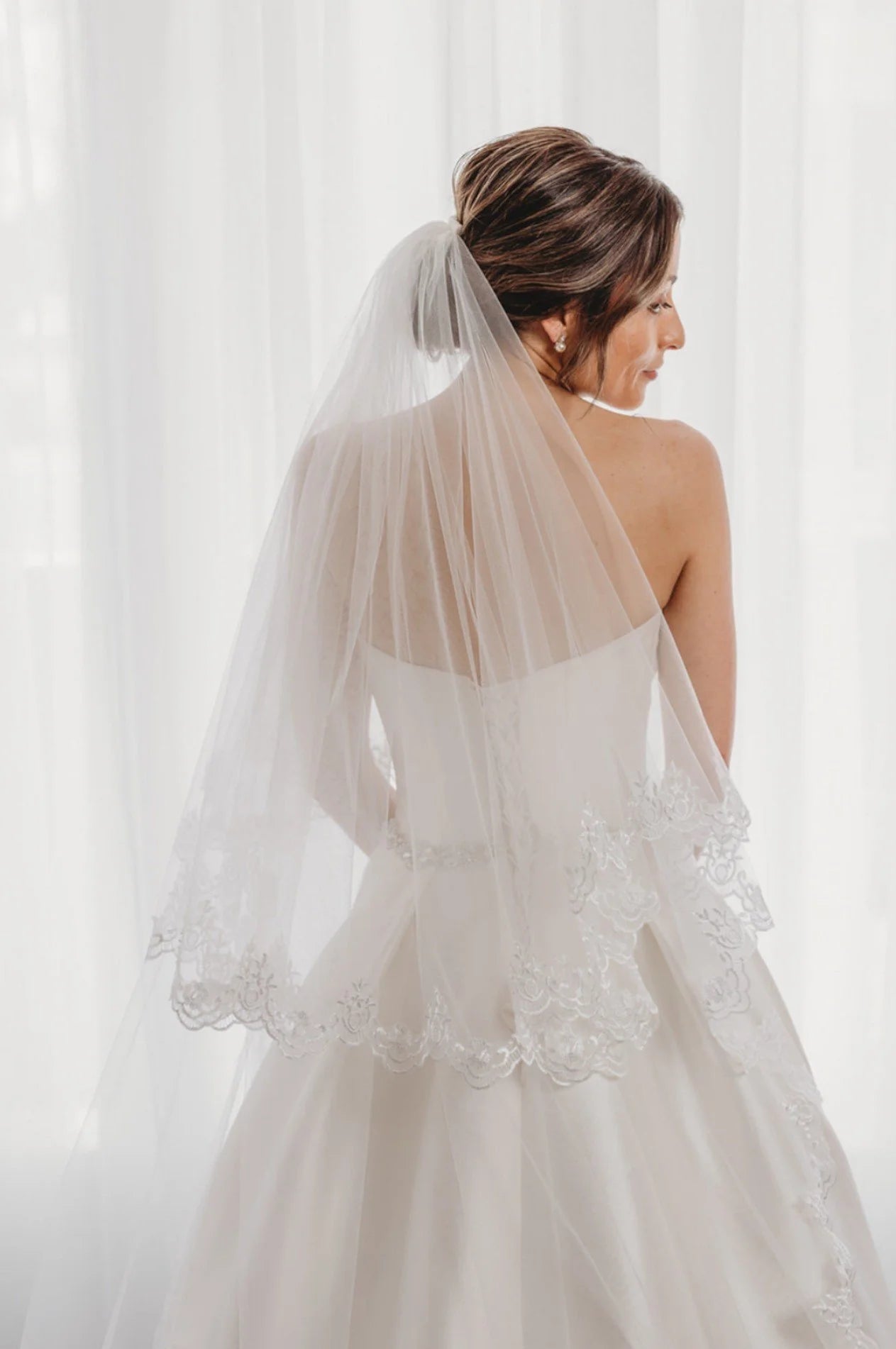 AN6041 Two Tiered Circular Cut Lace Veil