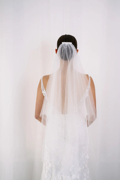 AN6044 Plain Circular Raw Edge Veil