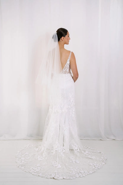 AN6044 Plain Circular Raw Edge Veil
