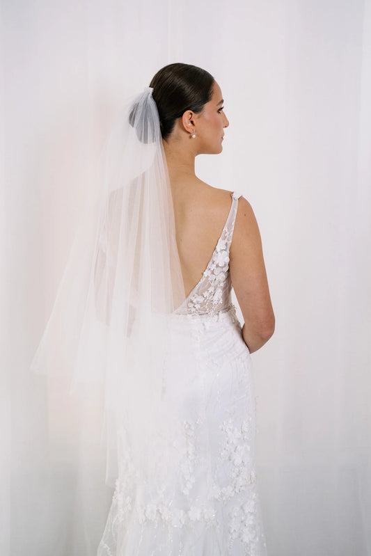 AN6044 Plain Circular Raw Edge Veil