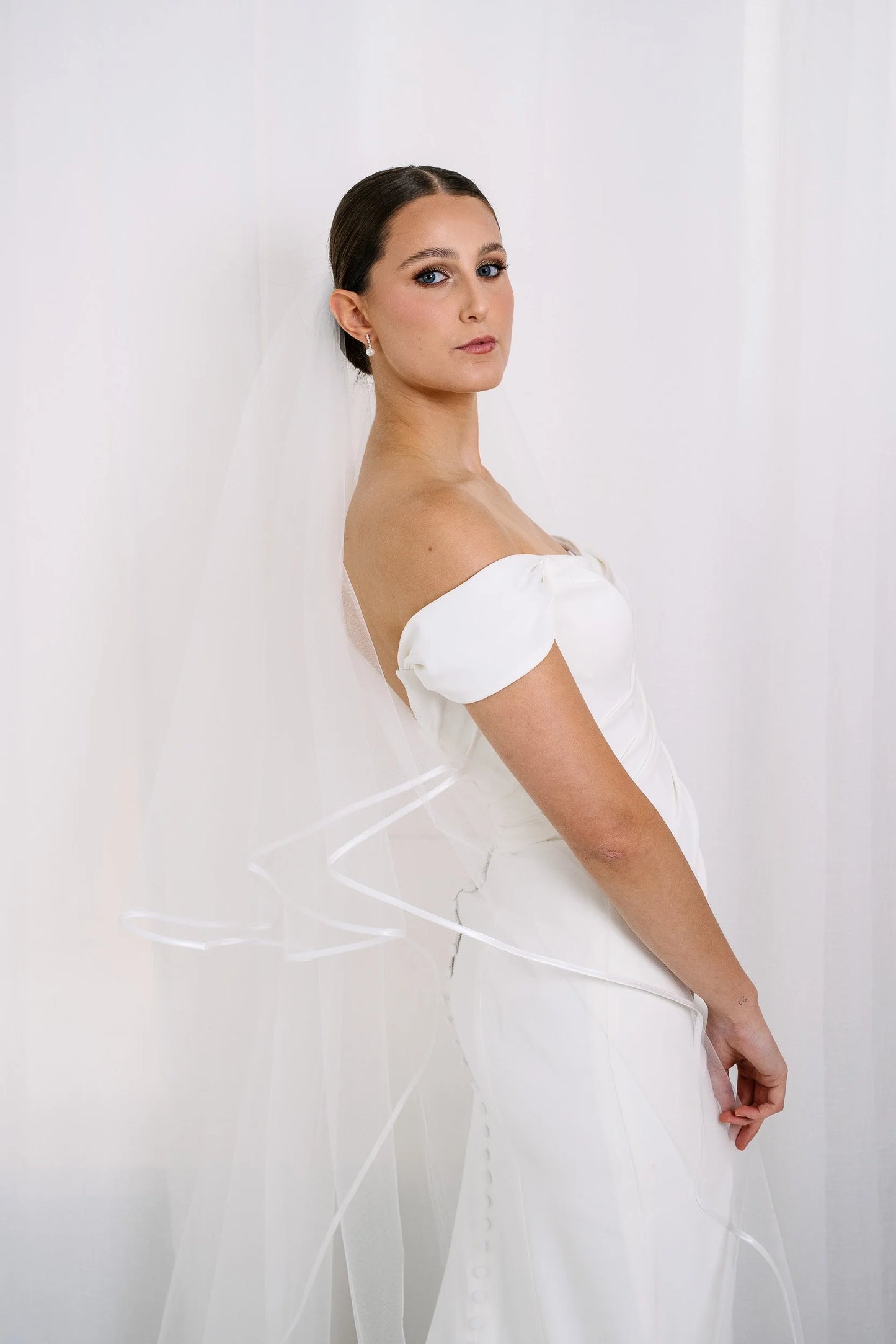 AN6045SE Satin Trimmed  Cathedral Length Veil
