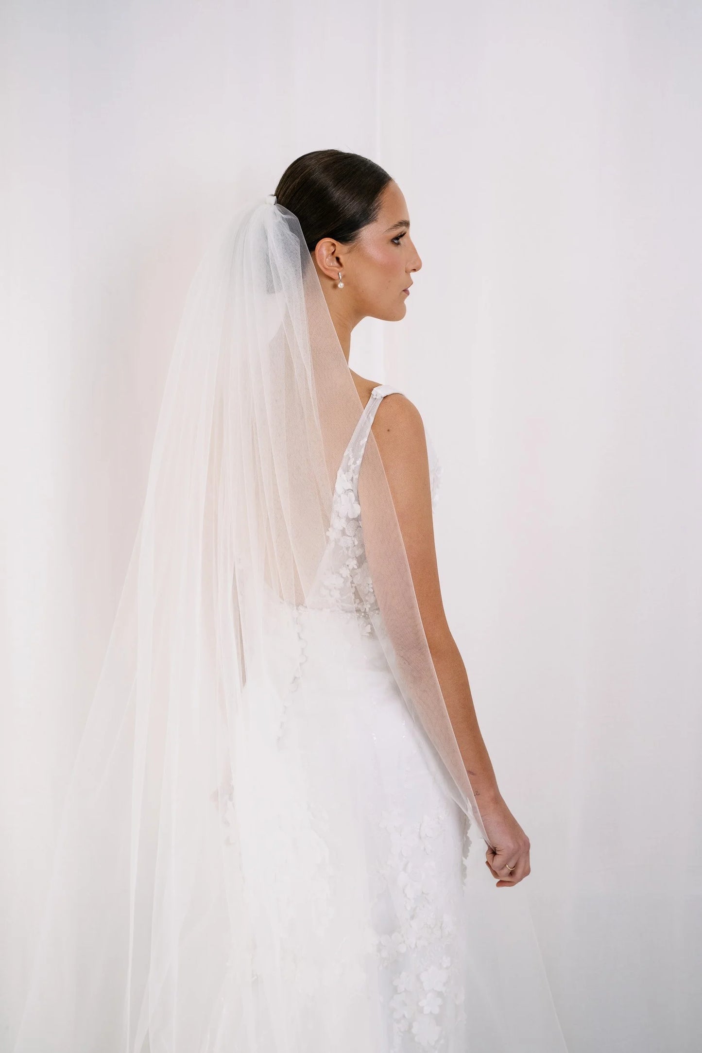 AN7001 Plain Ivory Tulle Cathedral Length Veil