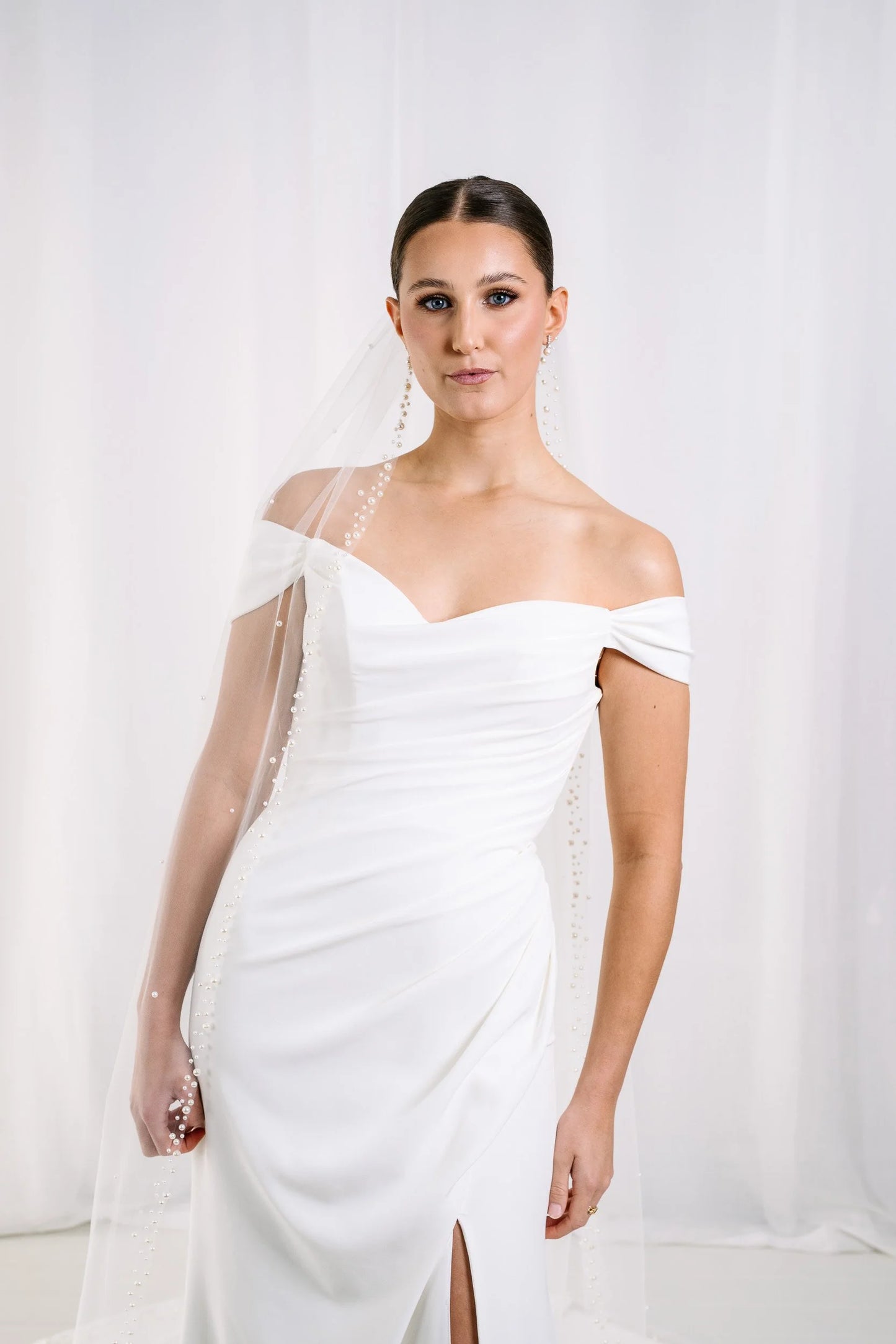 AN8001P Pearl Edge Cathedral Length Veil