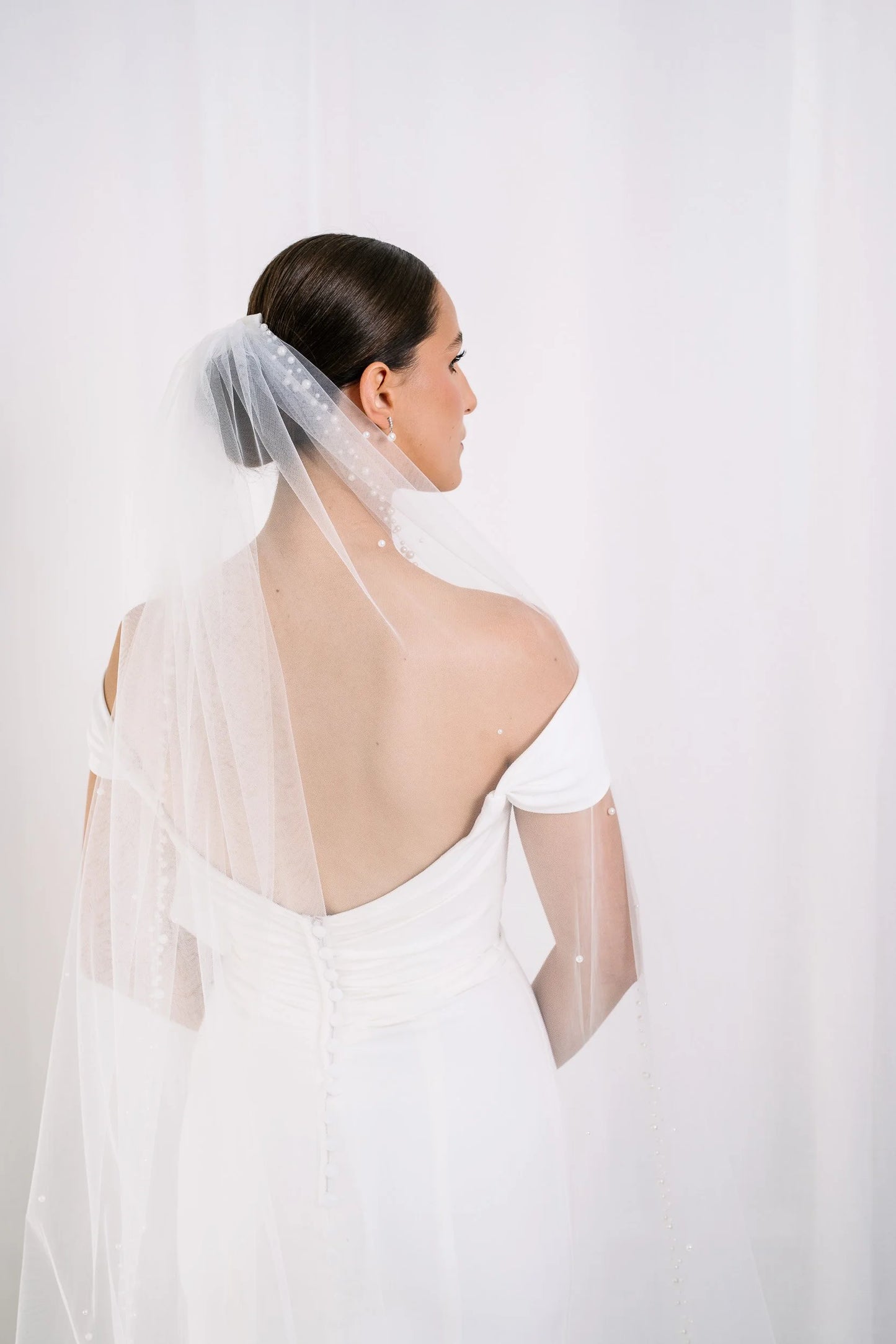 AN8001P Pearl Edge Cathedral Length Veil